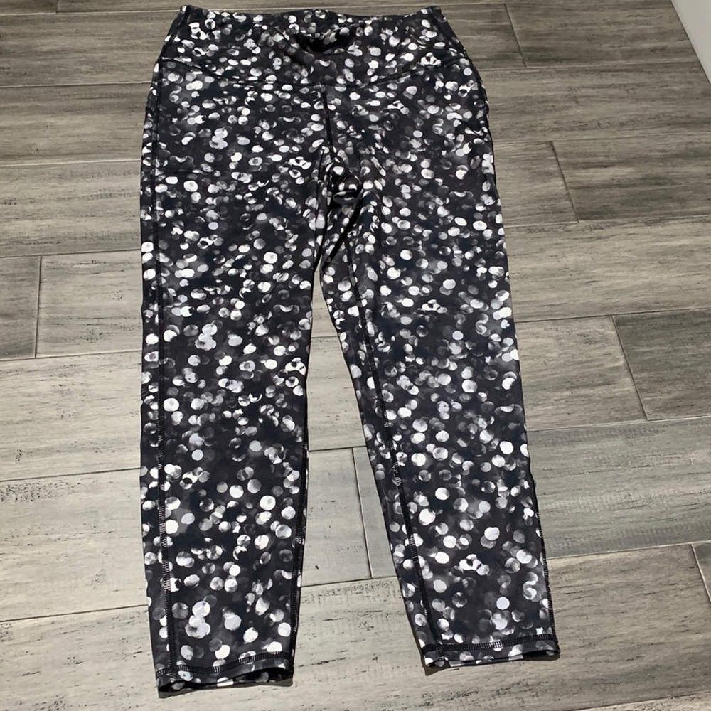 GapFit capri leggings